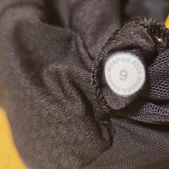 Lululemon Free To Be Serene Bra Formation Camo Deep Coal Multi SIZE: 6 - Picture 8 of 8